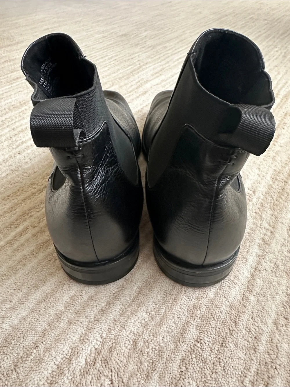 EUC Kenneth Cole Tully Chelsea Boot Black Leather Pebbled Size 11